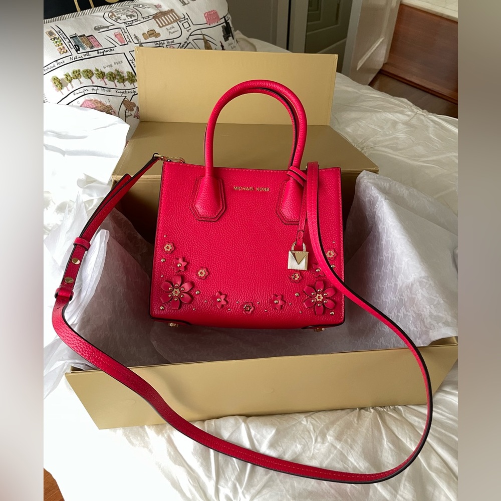 NWT Gorgeous Michael Kors Mercer Leather Messenger Bag